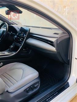 تويوتا أفالون